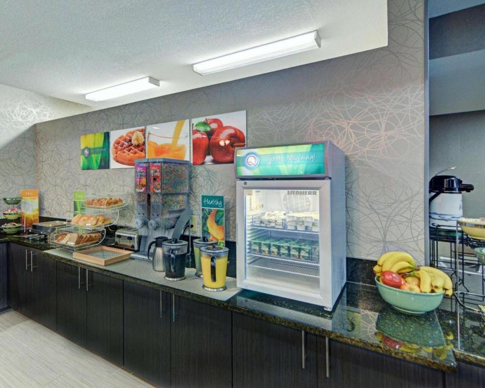 凯艺套房酒店 大草原城 外观 照片